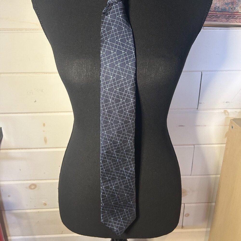 Dark Blue Abstract Geometric Tie with White Lines – 100% Polyester Men’s Necktie